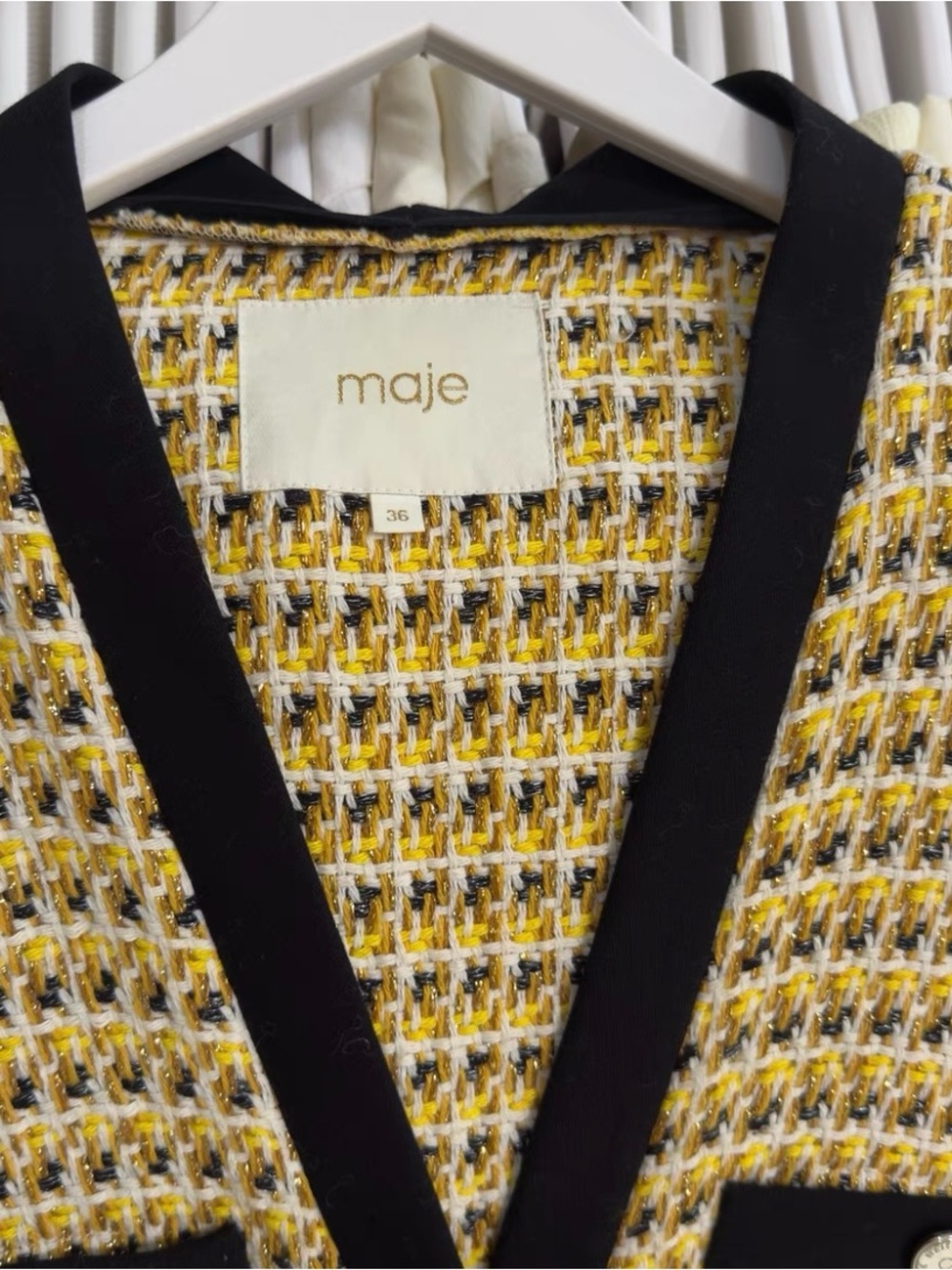 Authentic Like New Maje Vega tweed cardigan - Picture 4 of 8